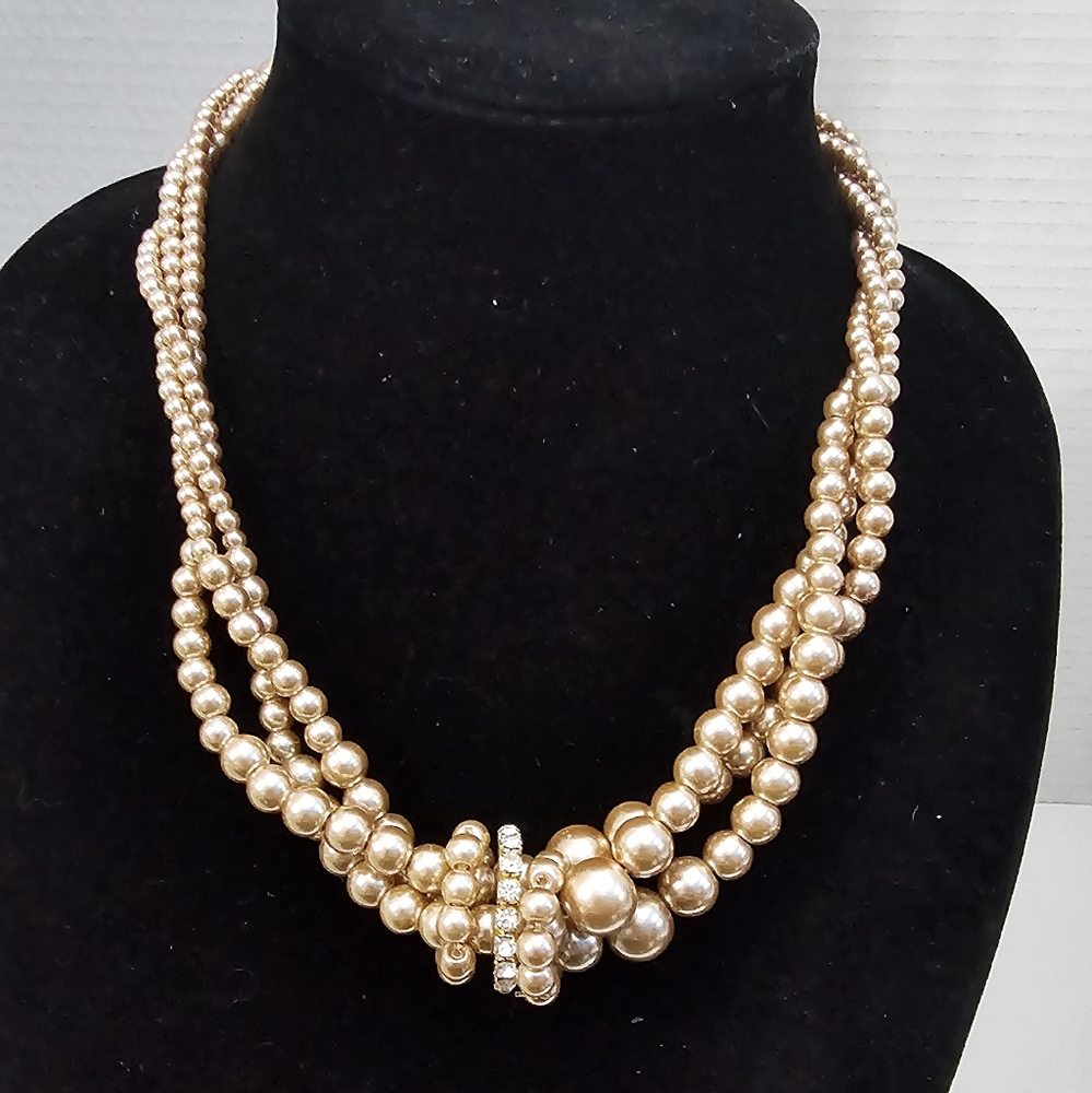 Champaign multistage pearl necklace